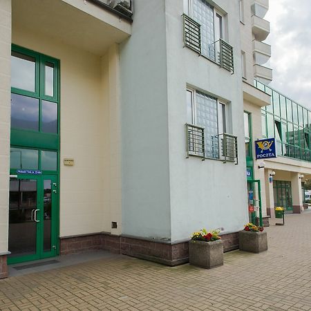Shortstaypoland Wolnosc Warschau Buitenkant foto